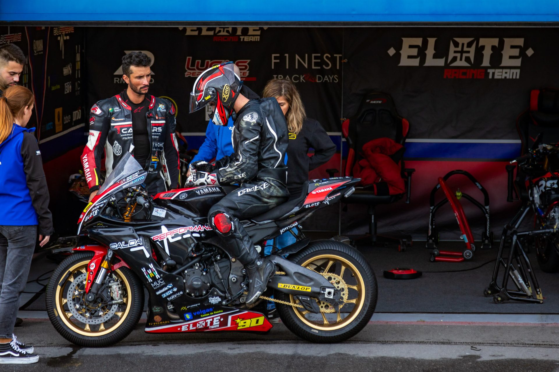 Pit lane briefing
