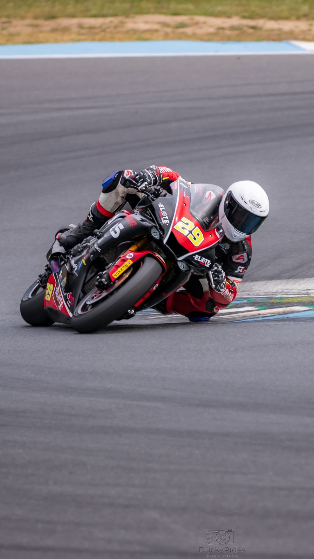 Yamaha R1 #29
