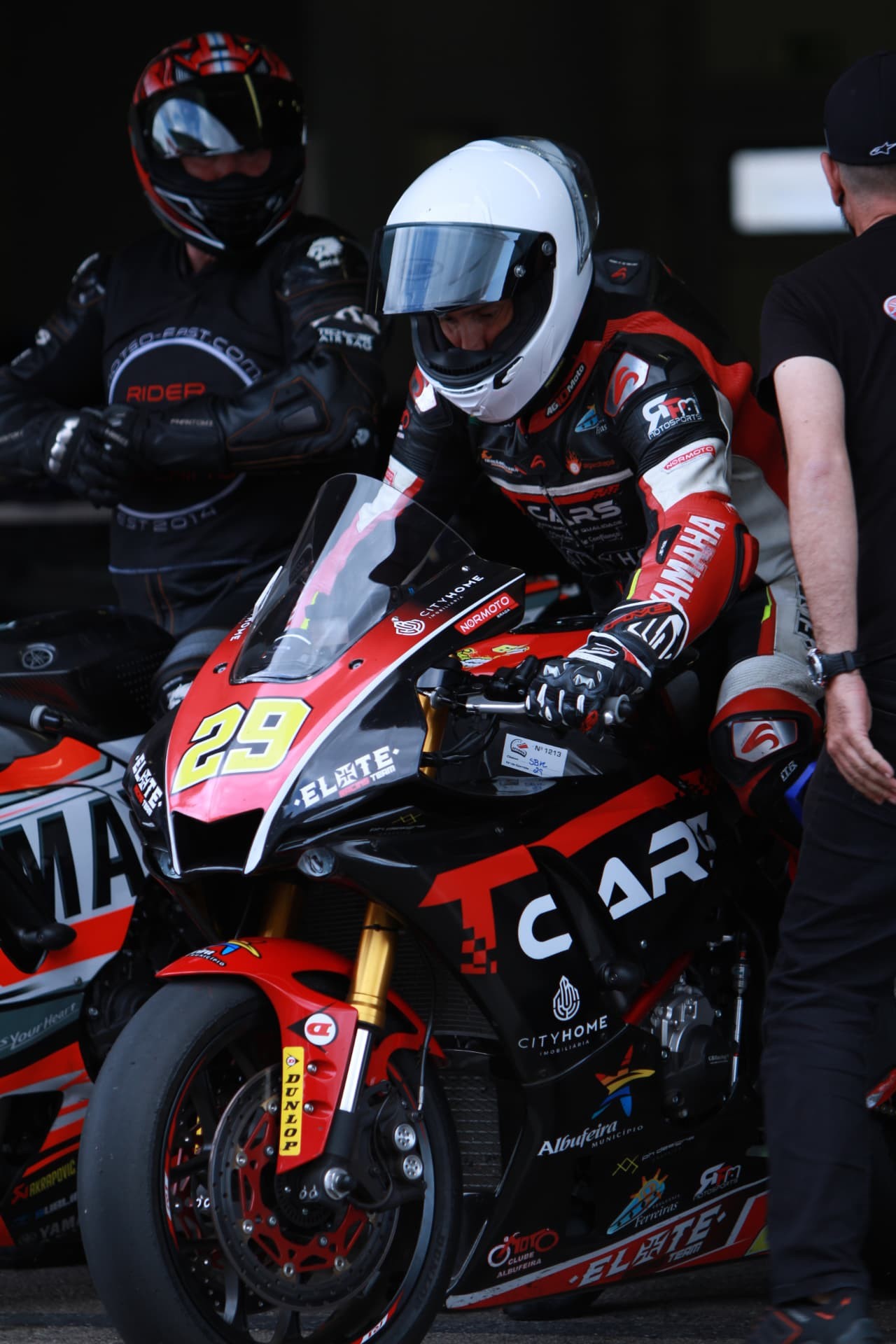 Yamaha R1 #29